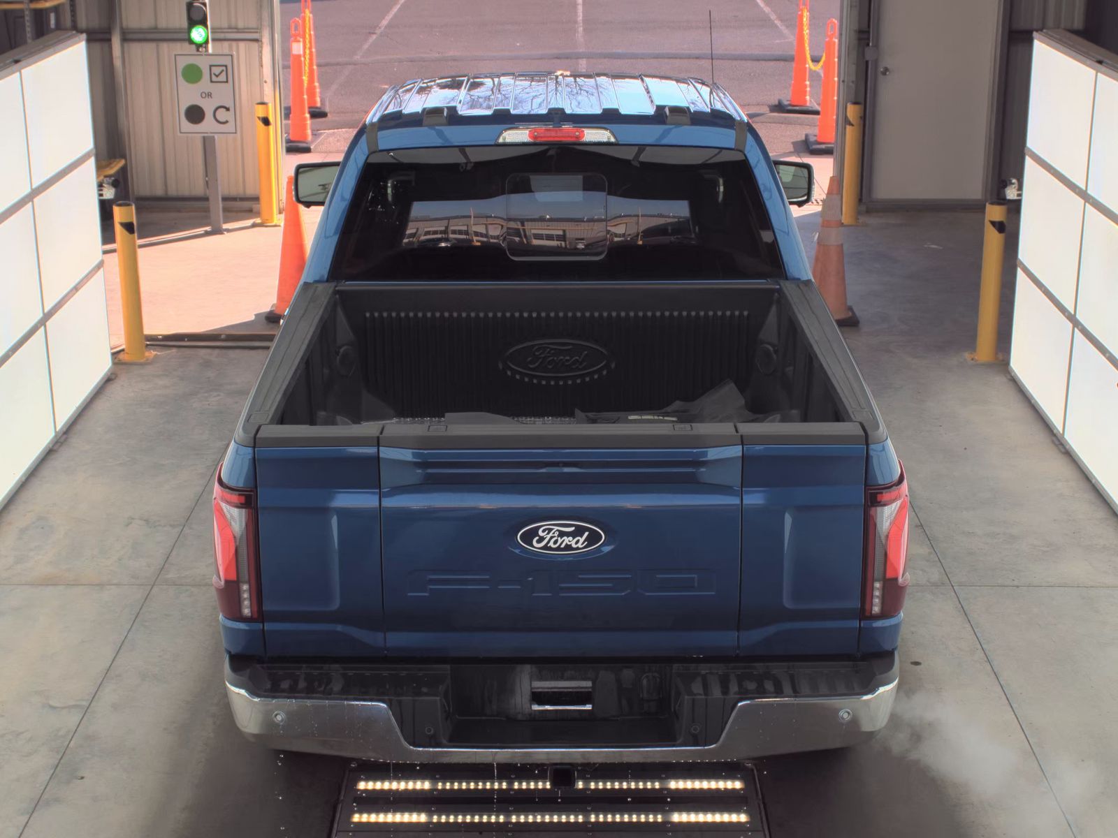 2025 Ford F-150 Lariat AWD