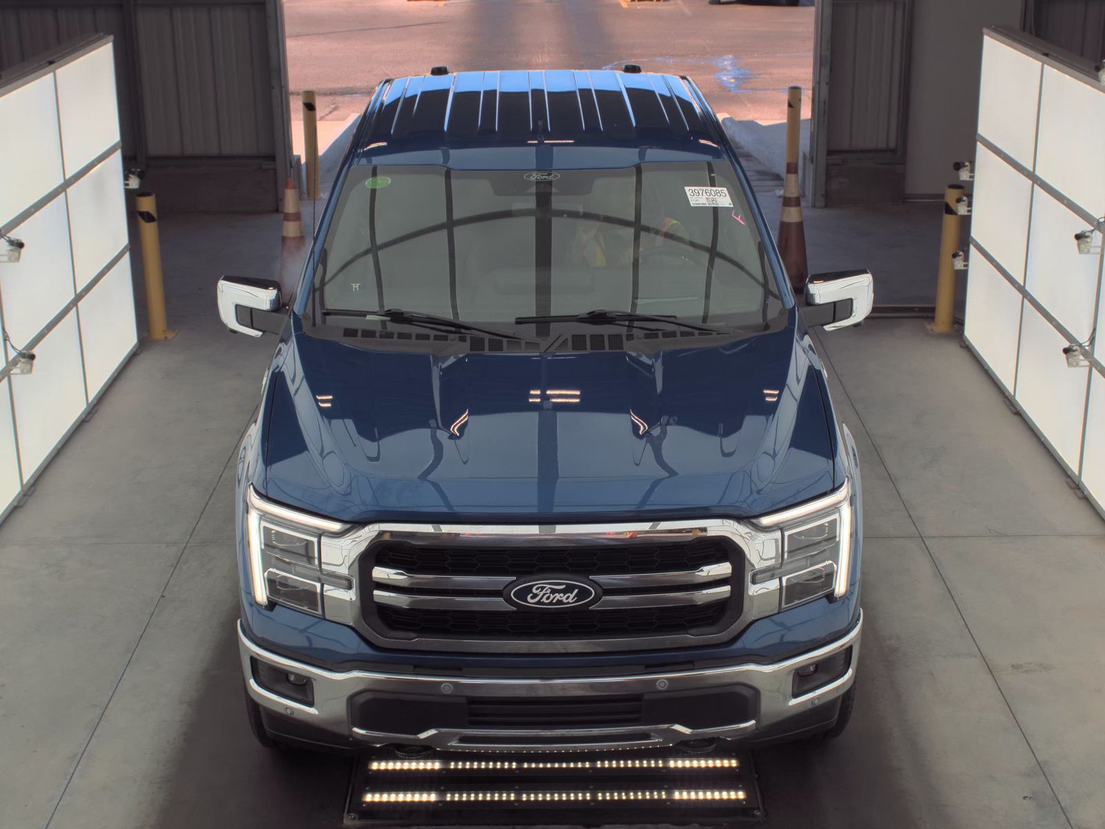 2025 Ford F-150 Lariat AWD