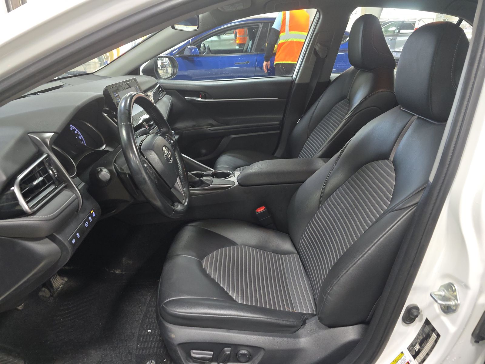 2022 Toyota Camry SE FWD