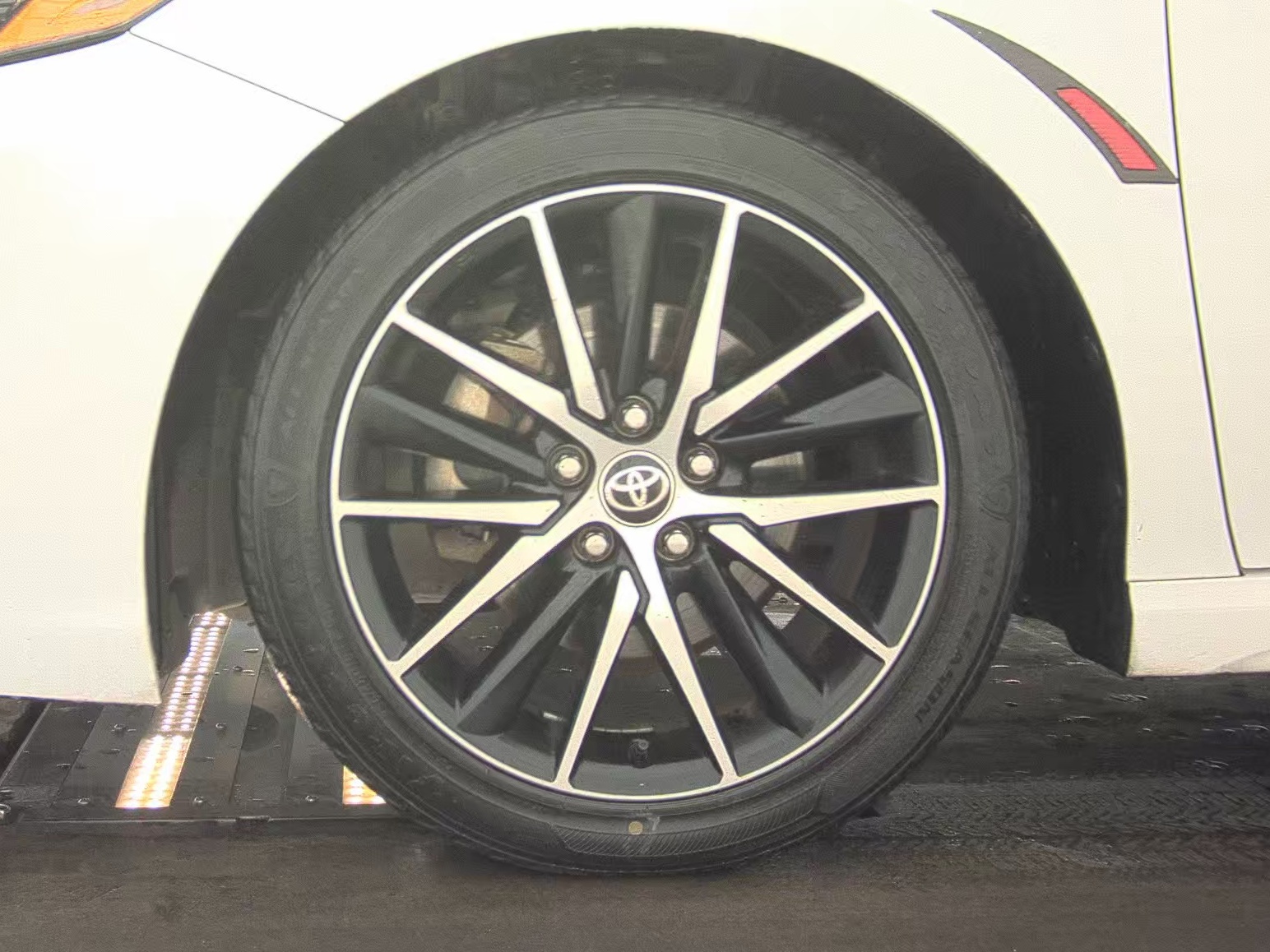 2024 Toyota Camry SE FWD