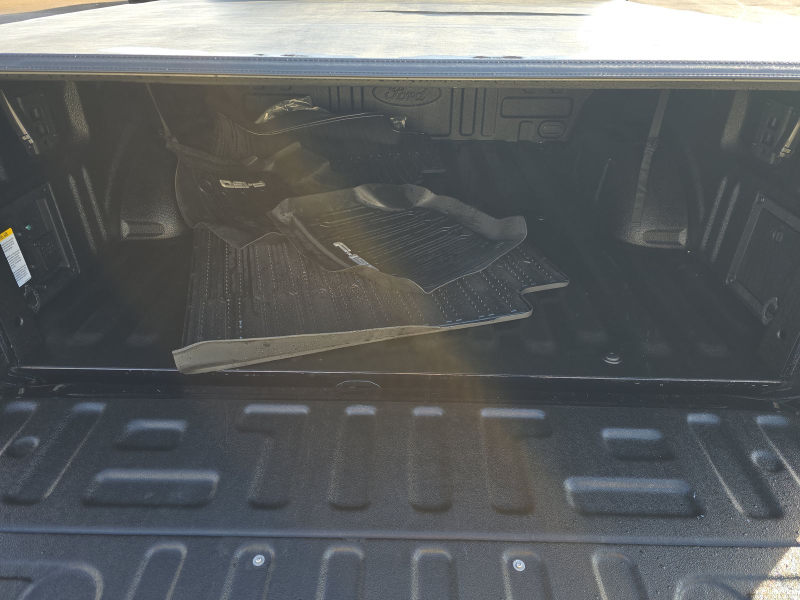 2025 Ford F-150 Hybrid Lariat AWD