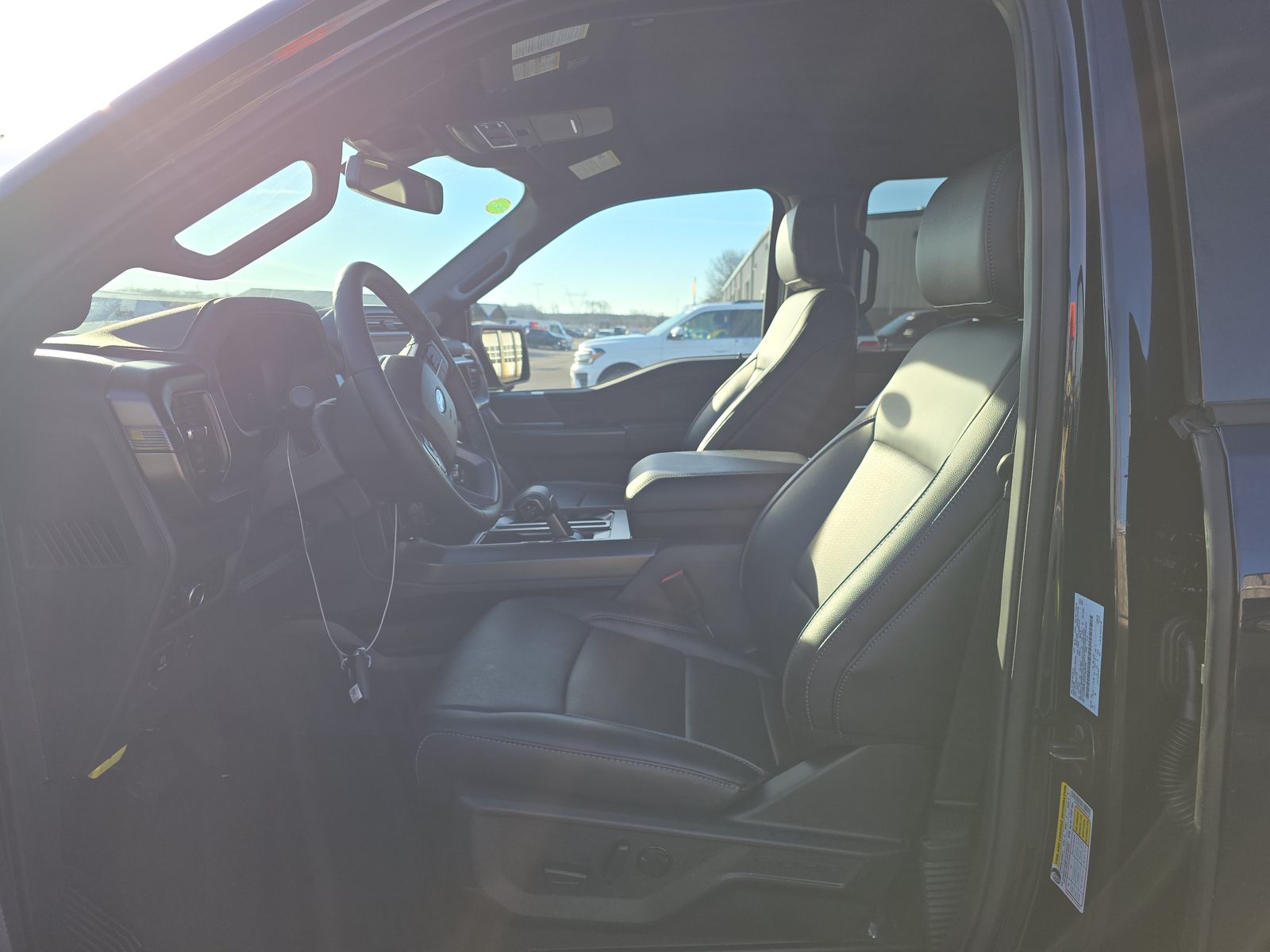 2025 Ford F-150 Hybrid Lariat AWD