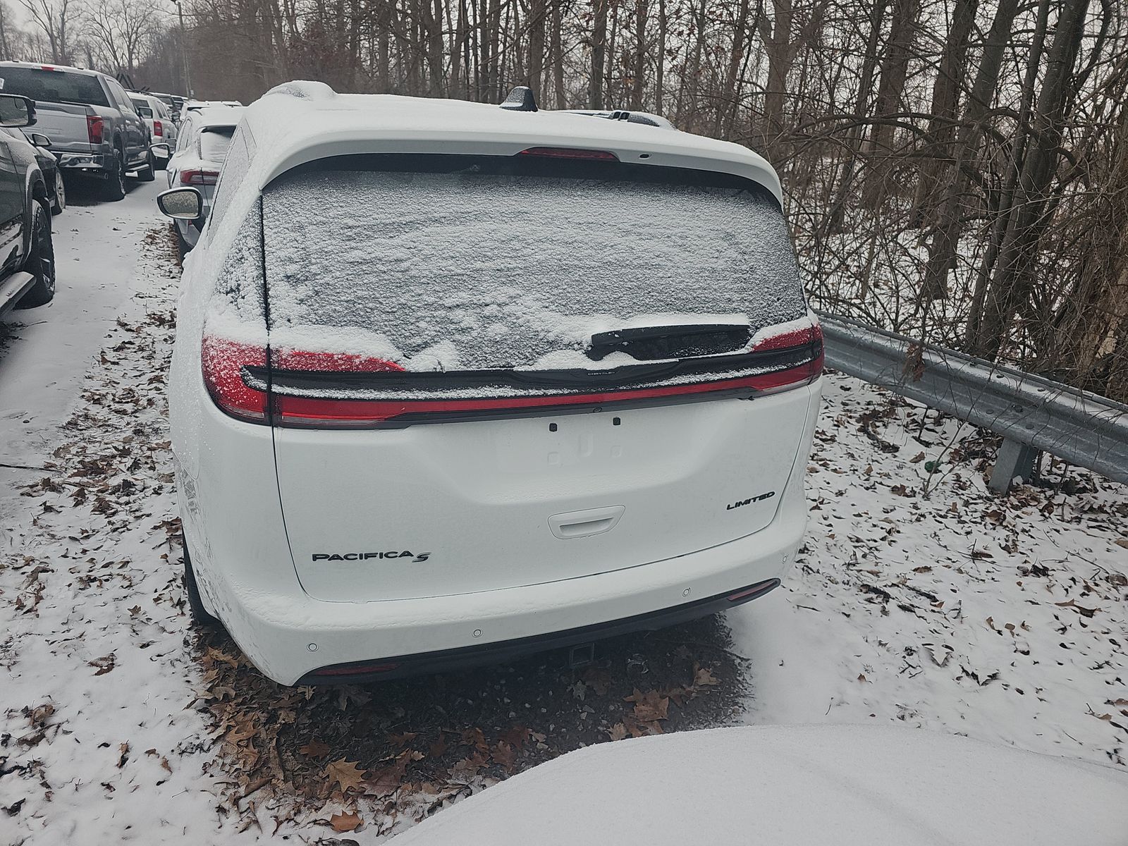 2025 Chrysler Pacifica Limited FWD