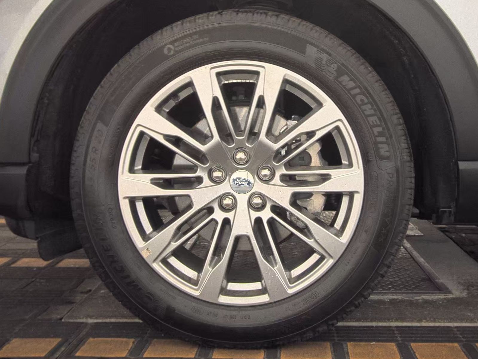 2025 Ford Explorer Platinum AWD