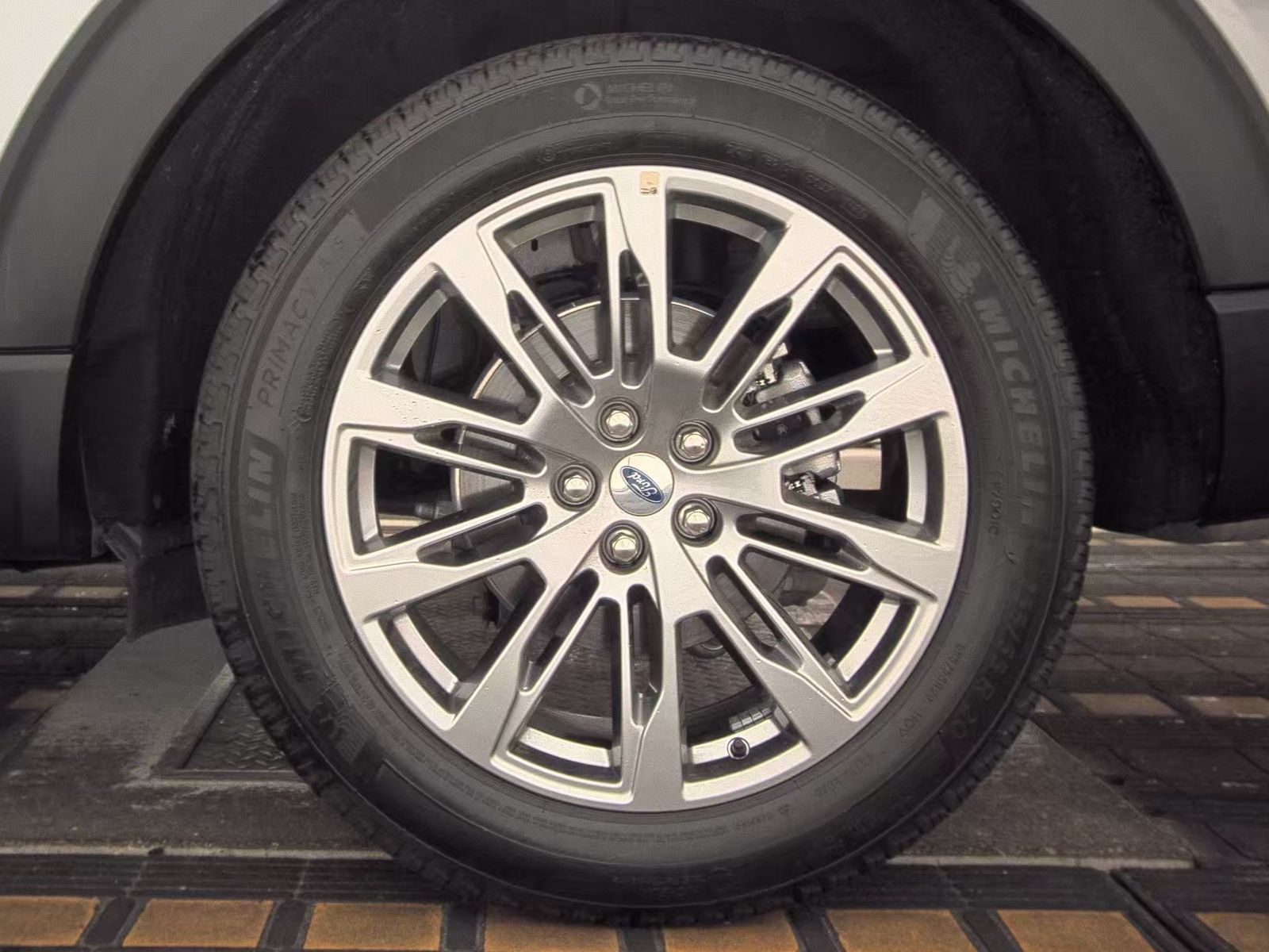 2025 Ford Explorer Platinum AWD