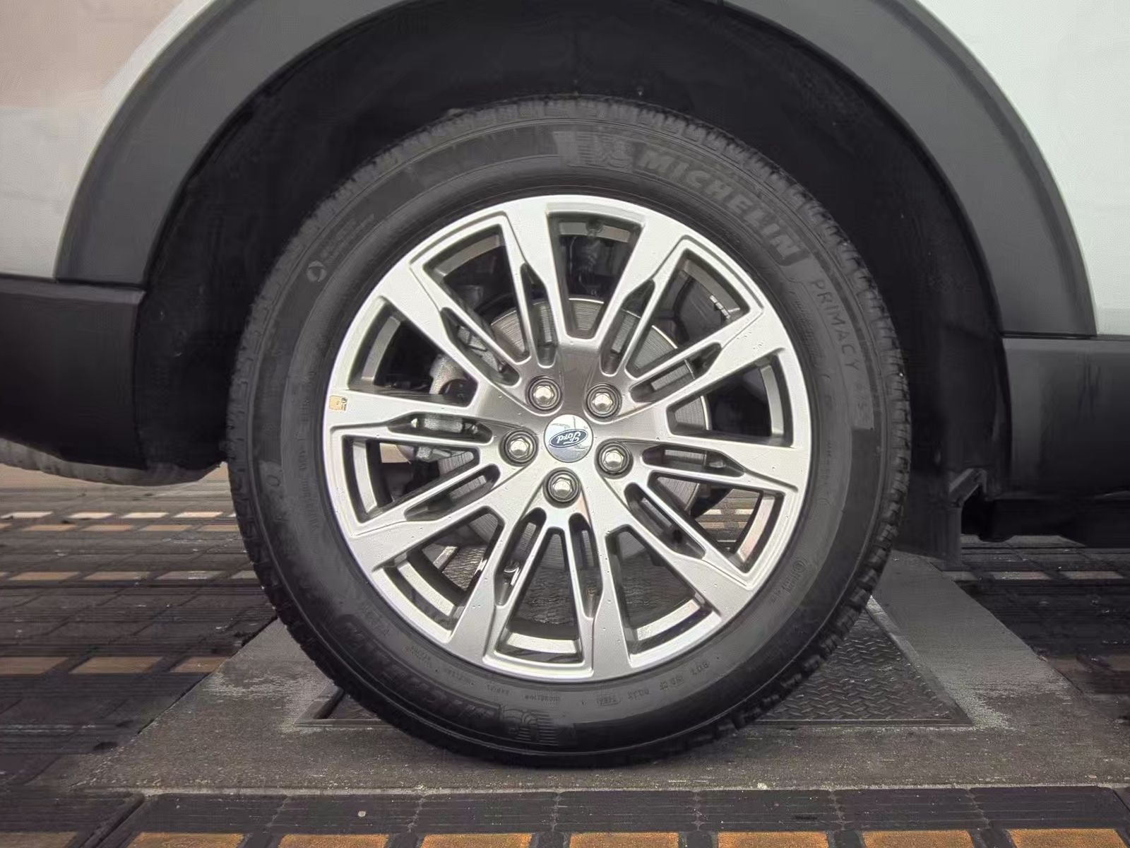 2025 Ford Explorer Platinum AWD