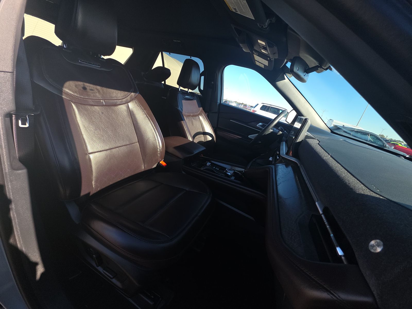 2025 Ford Explorer Platinum AWD