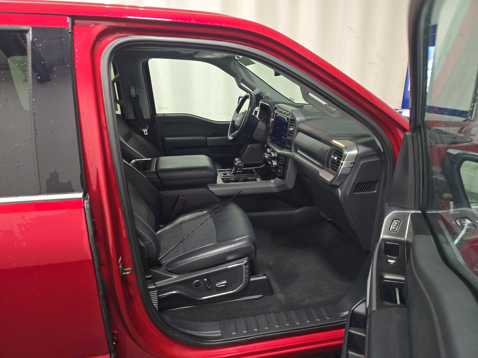 2023 Ford F-150 Lariat AWD