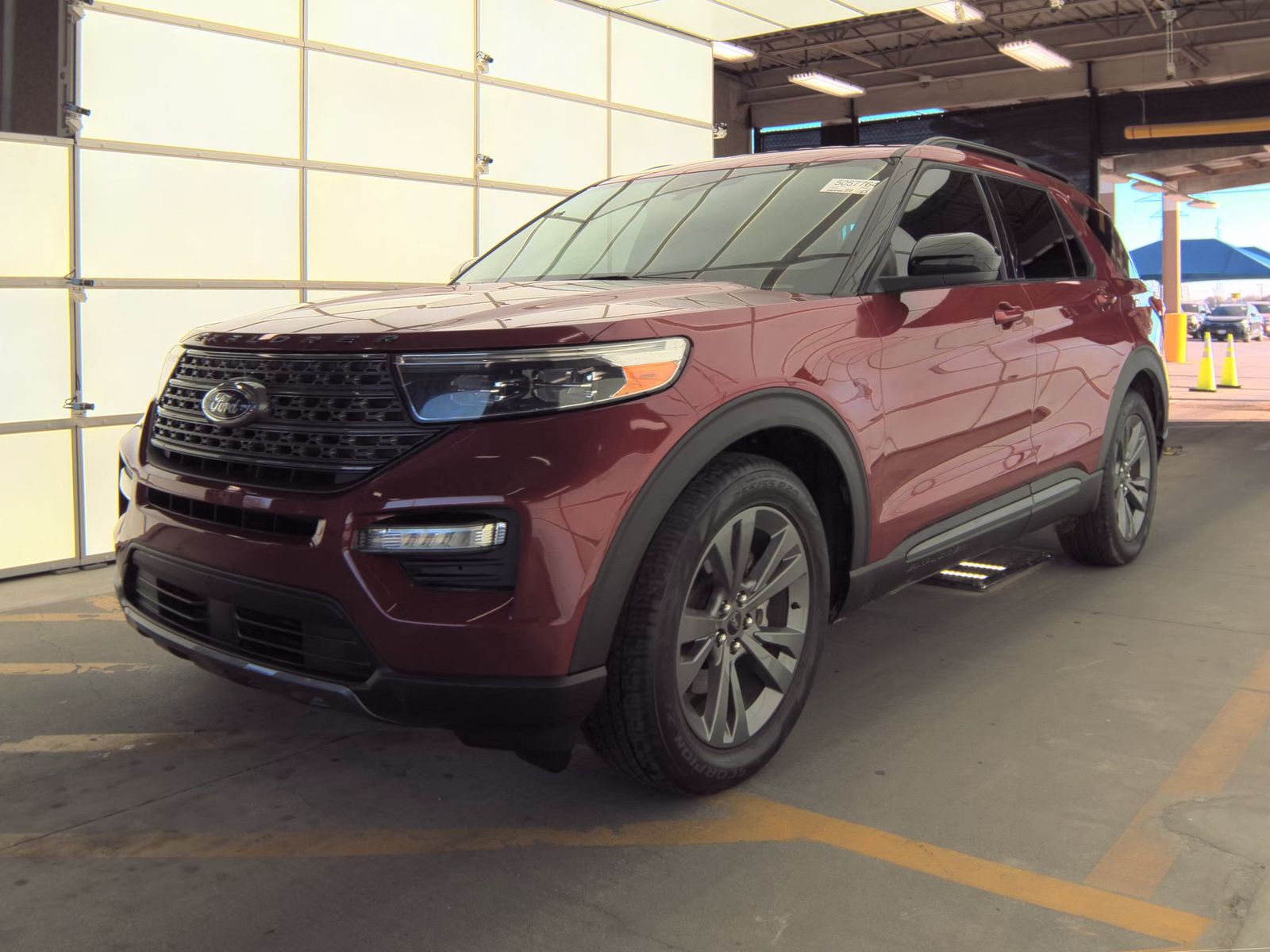 2023 Ford Explorer XLT RWD