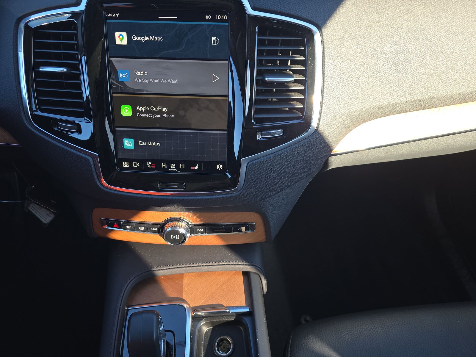 2025 Volvo XC90 B6 Plus AWD