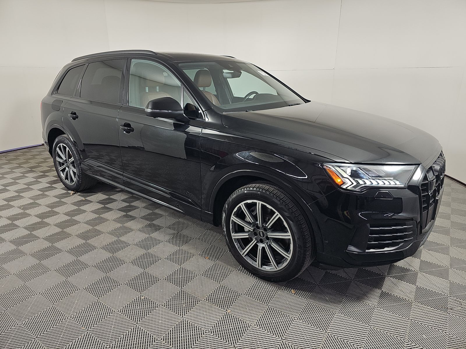 2023 Audi Q7 Premium Plus AWD