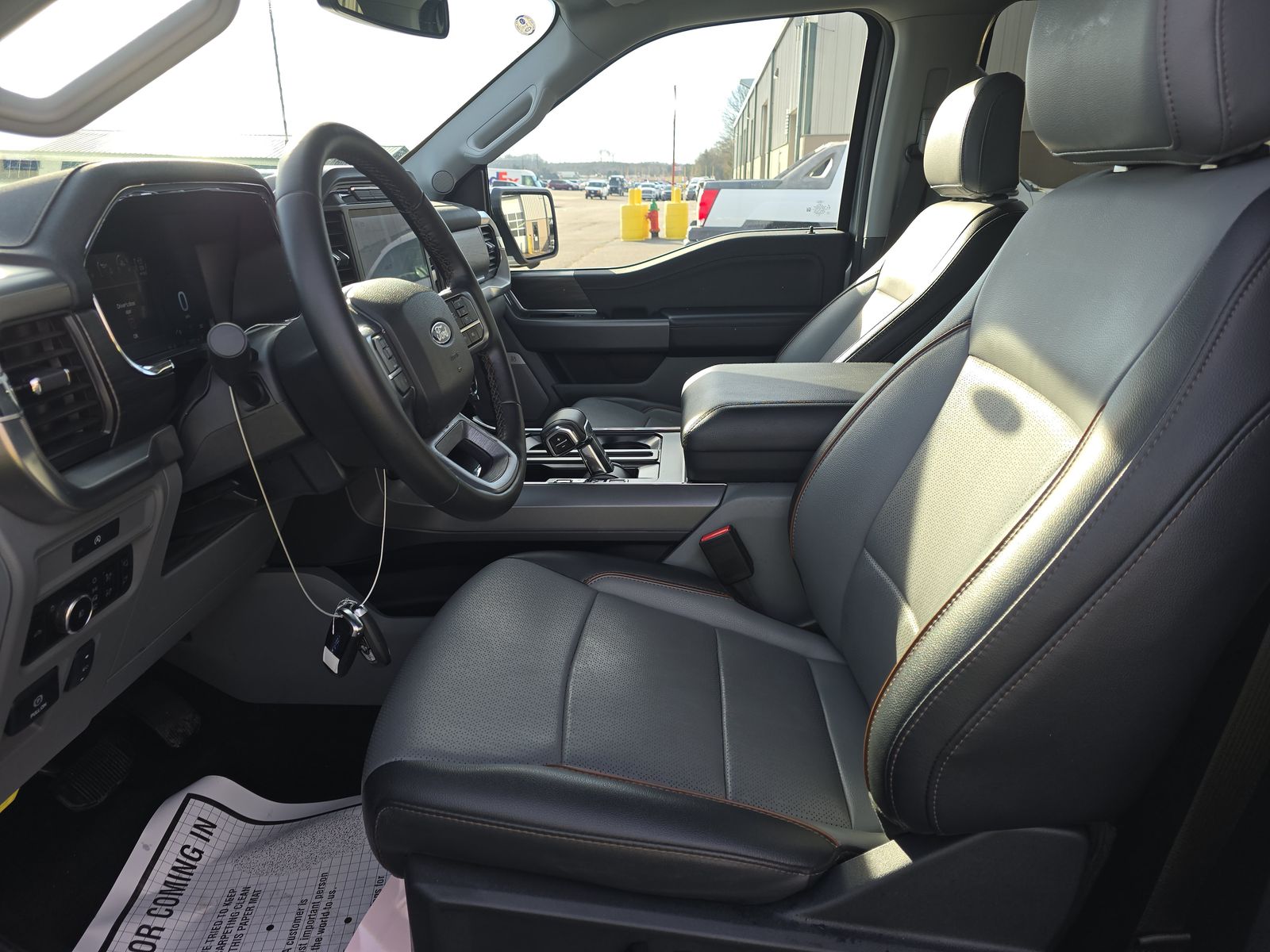 2025 Ford F-150 Lariat AWD