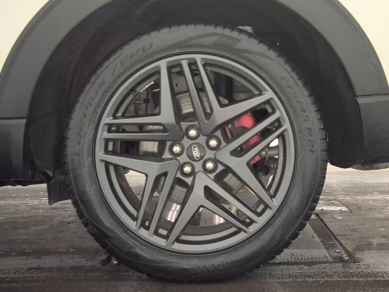 2025 Ford Explorer ST-Line AWD