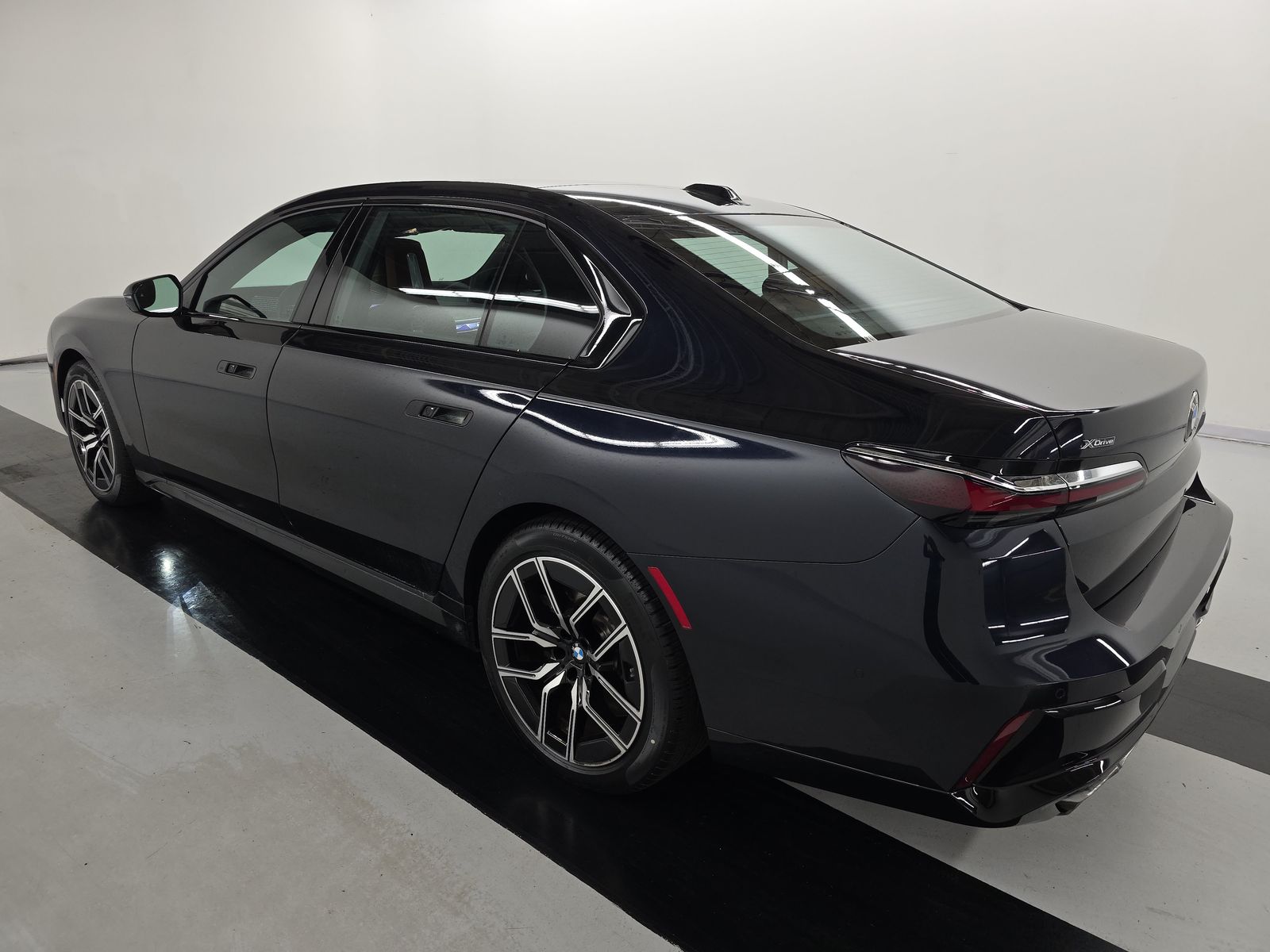 2023 BMW 7 Series 760i xDrive AWD