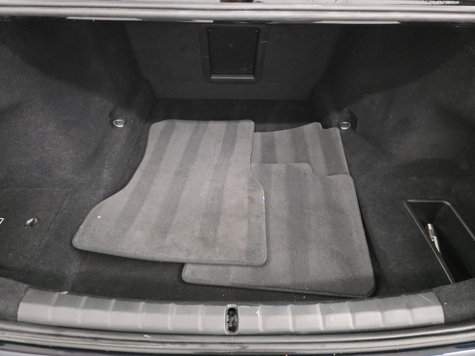 2023 BMW 7 Series 760i xDrive AWD