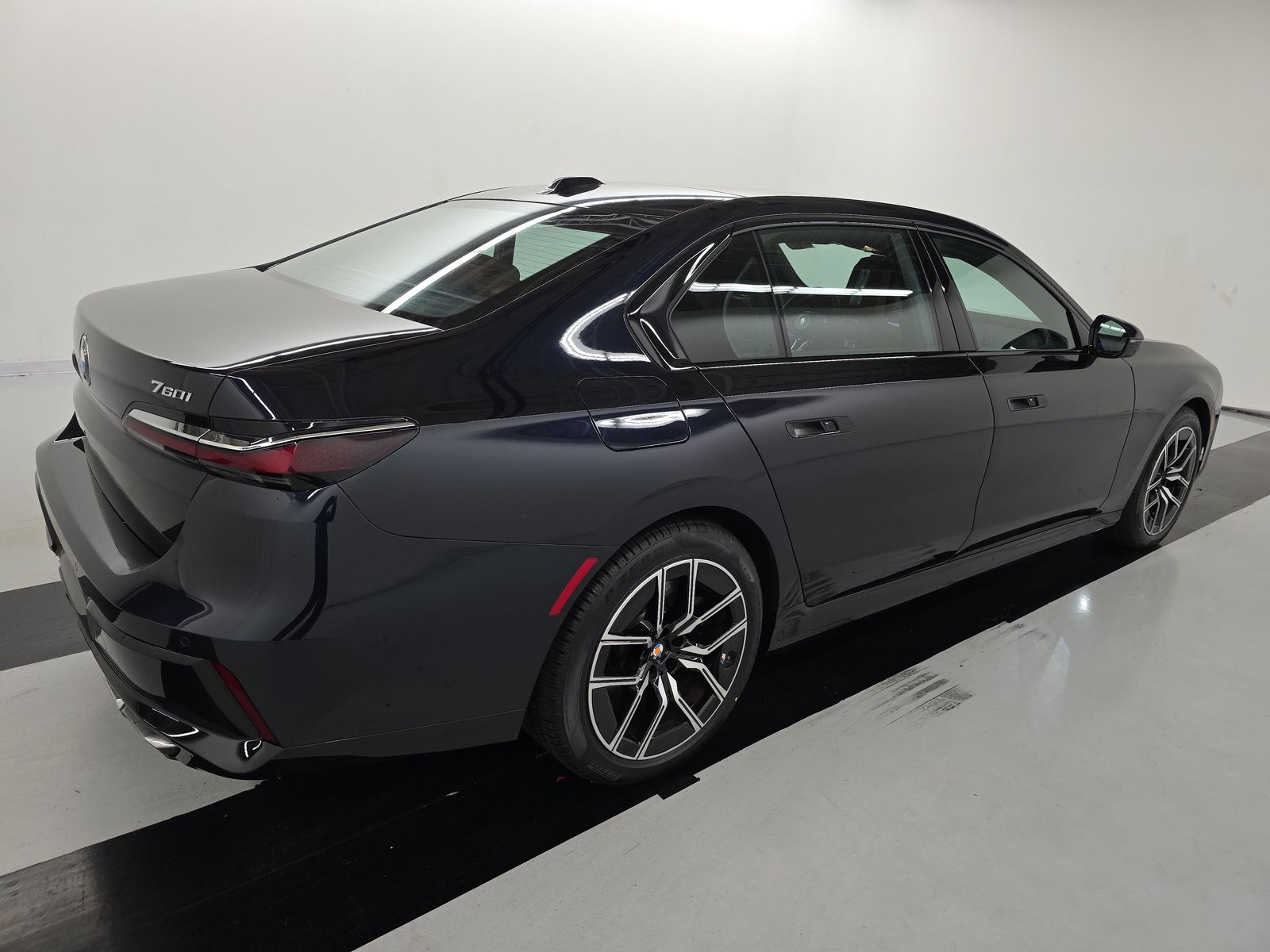 2023 BMW 7 Series 760i xDrive AWD