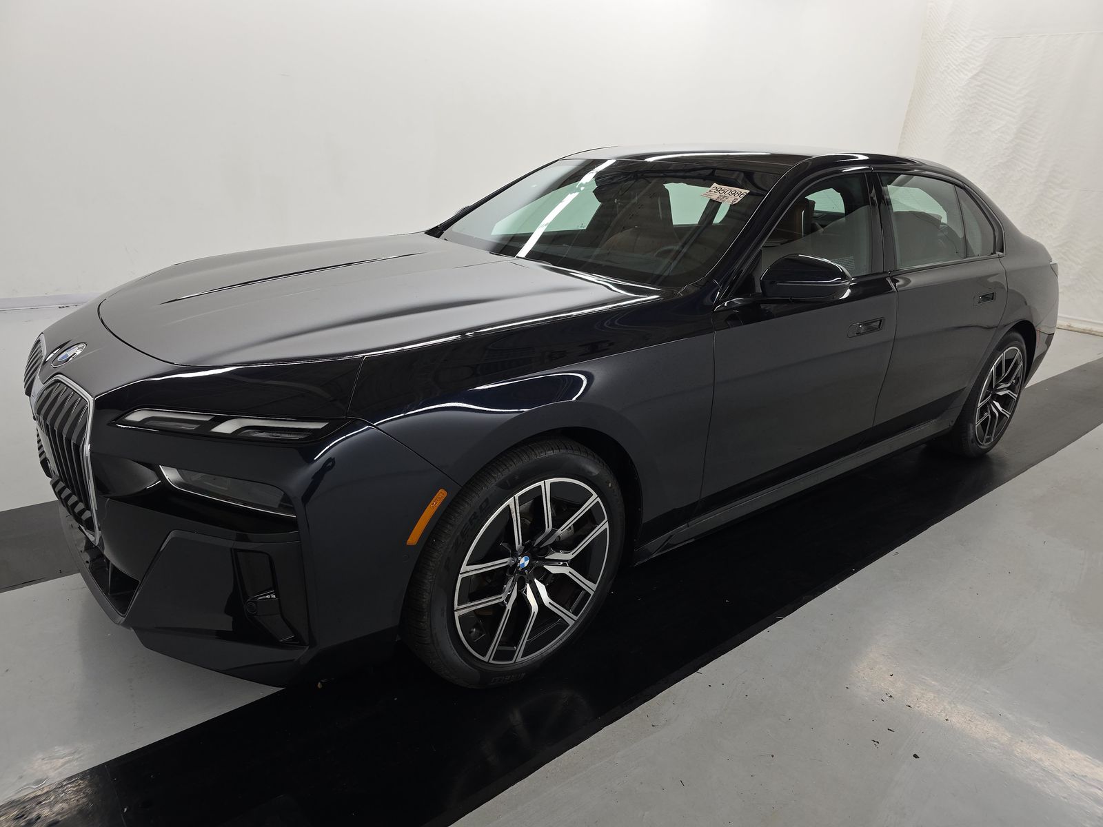 2023 BMW 7 Series 760i xDrive AWD