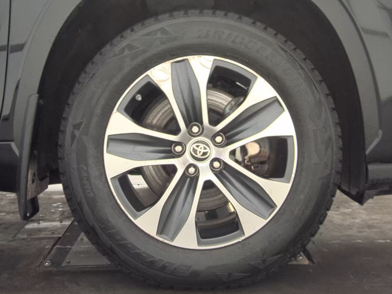 2024 Toyota Highlander Hybrid XLE AWD