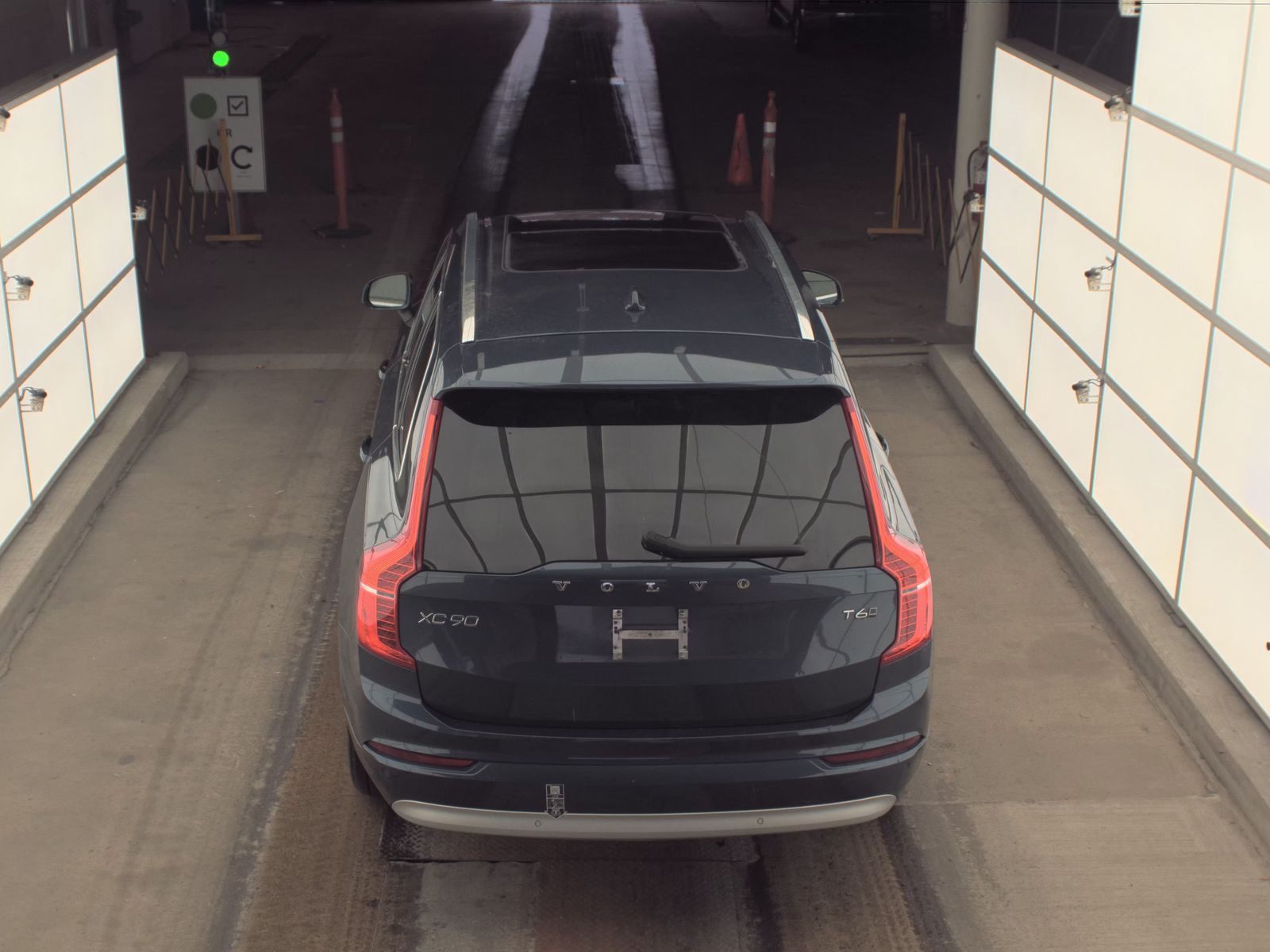 2022 Volvo XC90 T6 Momentum AWD