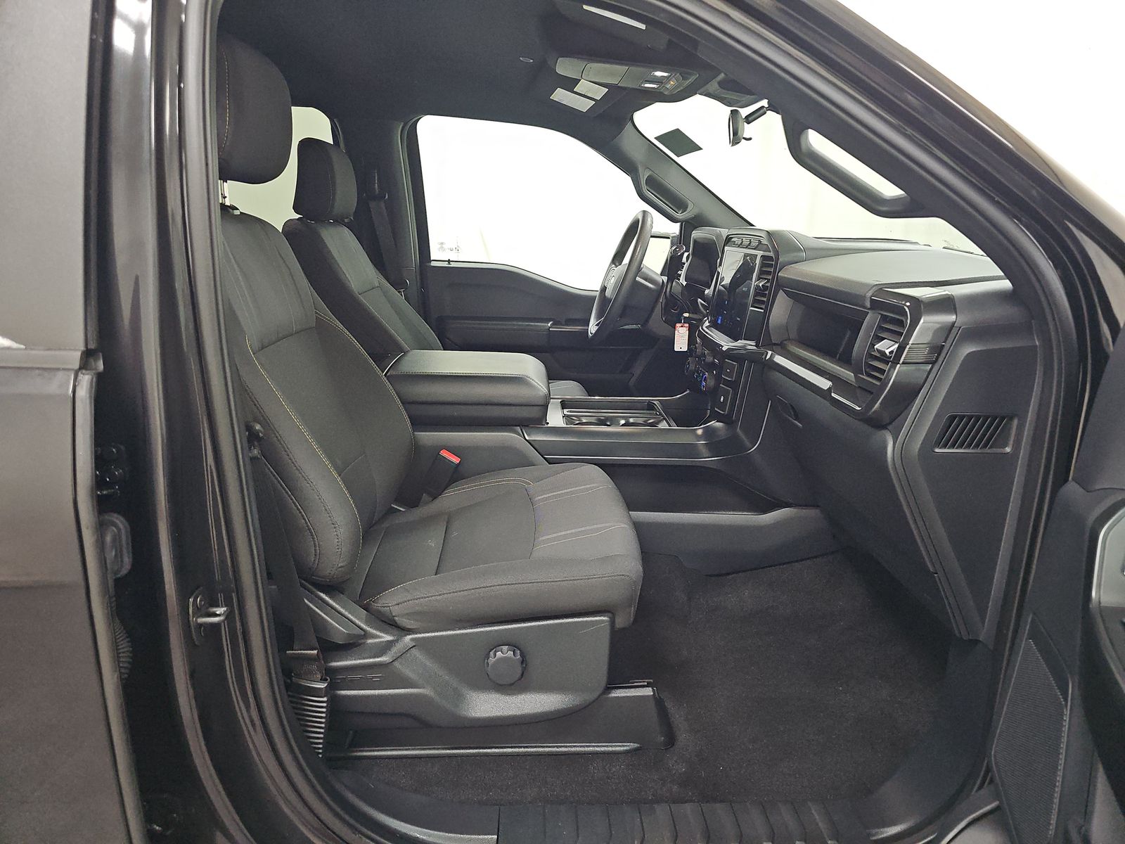 2024 Ford F-150 STX AWD