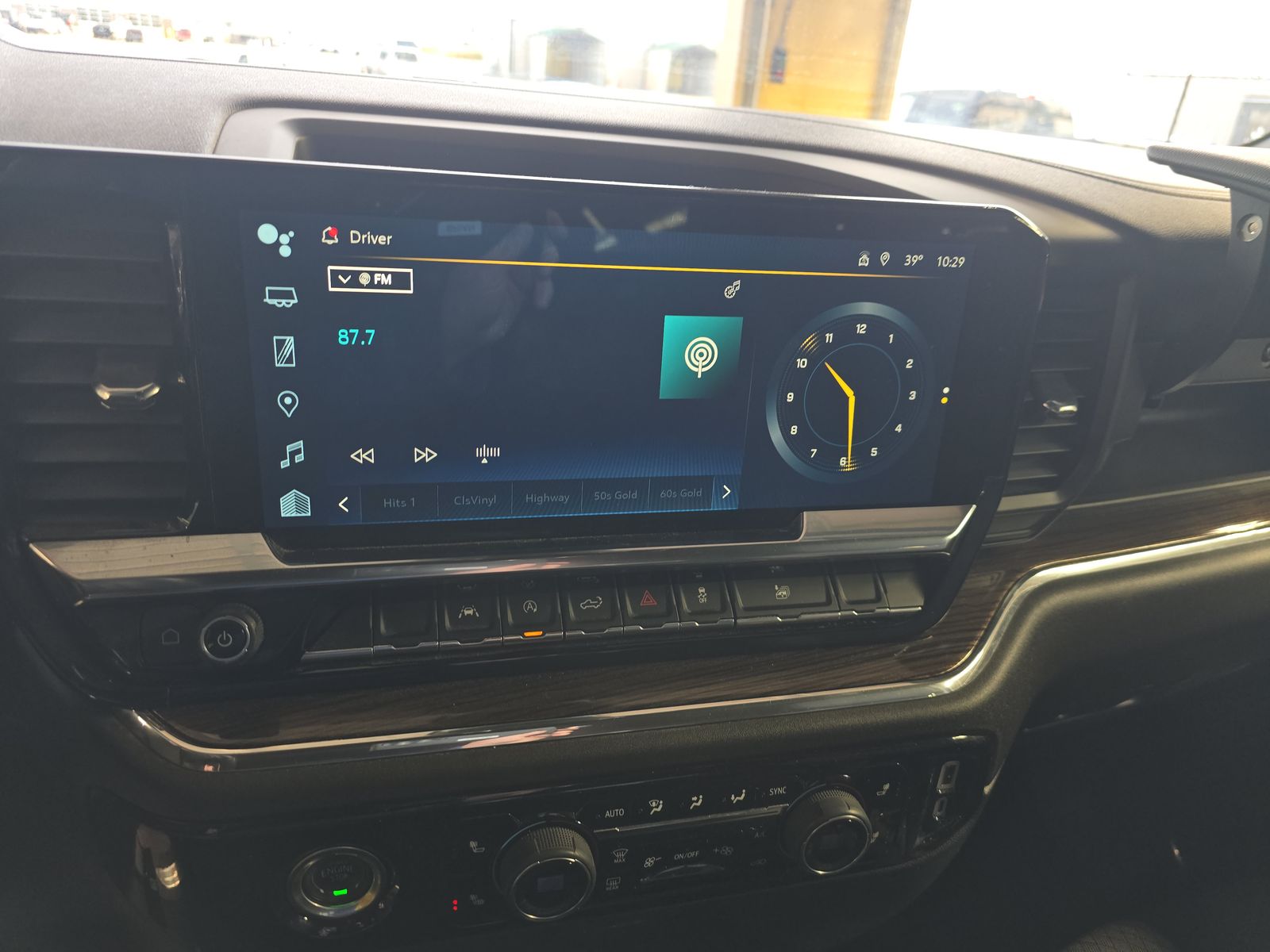 2024 Chevrolet Silverado 1500 LT AWD