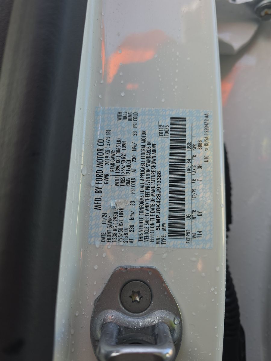 2025 Lincoln Nautilus Reserve AWD