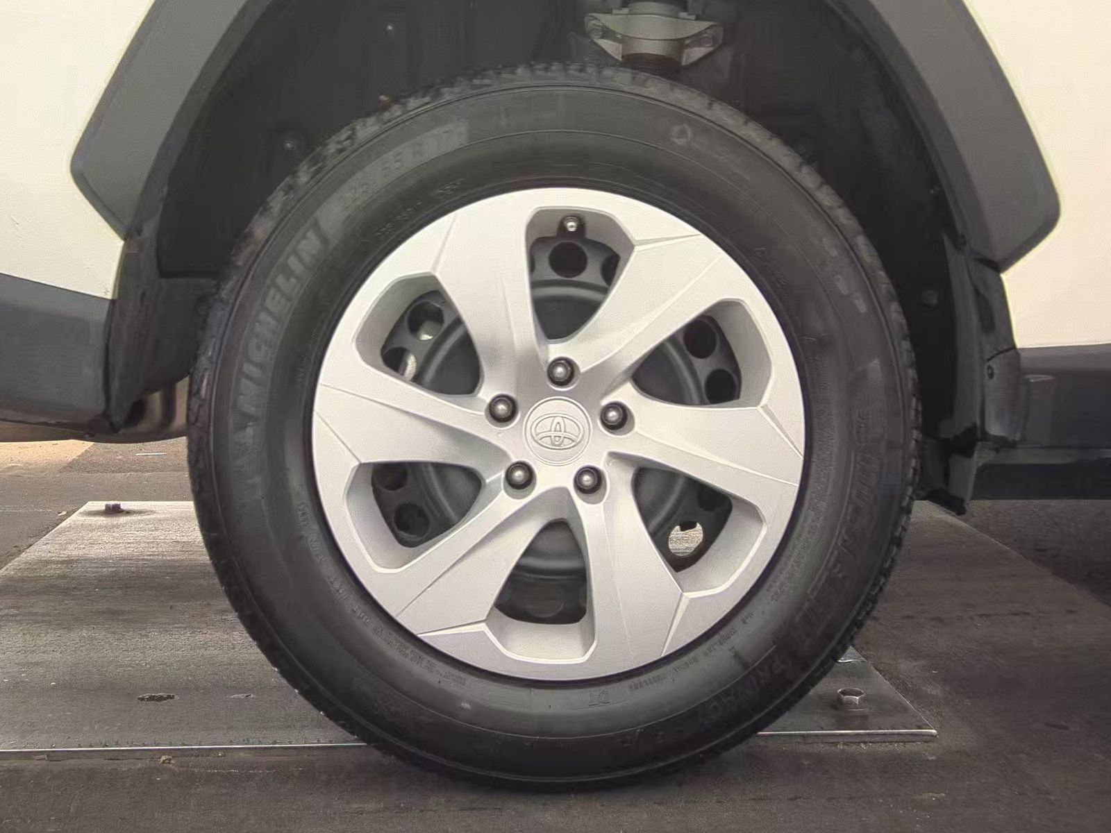 2024 Toyota RAV4 LE AWD