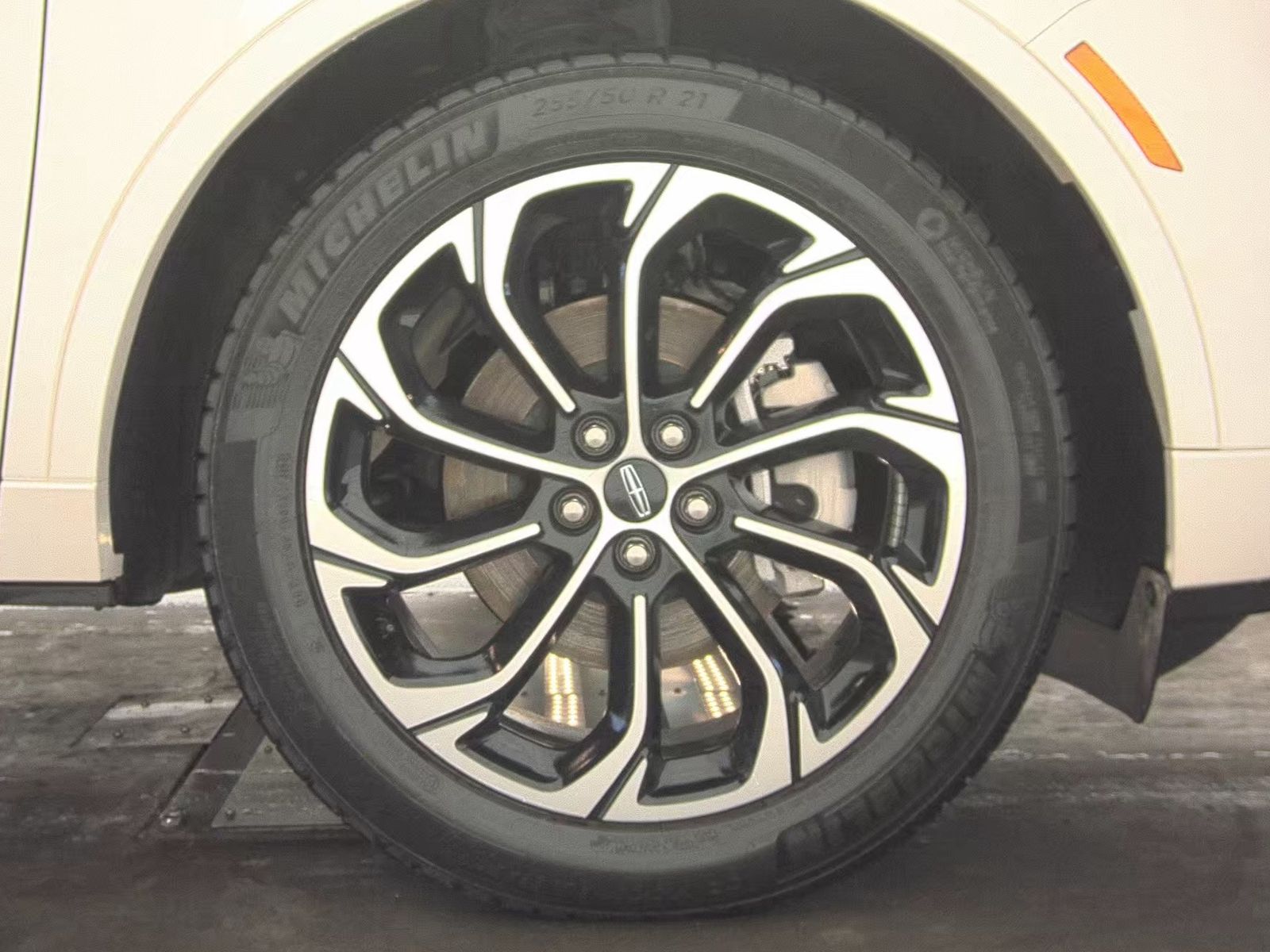 2025 Lincoln Nautilus Reserve AWD