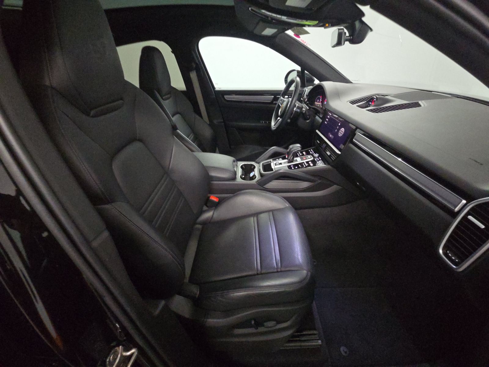 2023 Porsche Cayenne Platinum Edition AWD