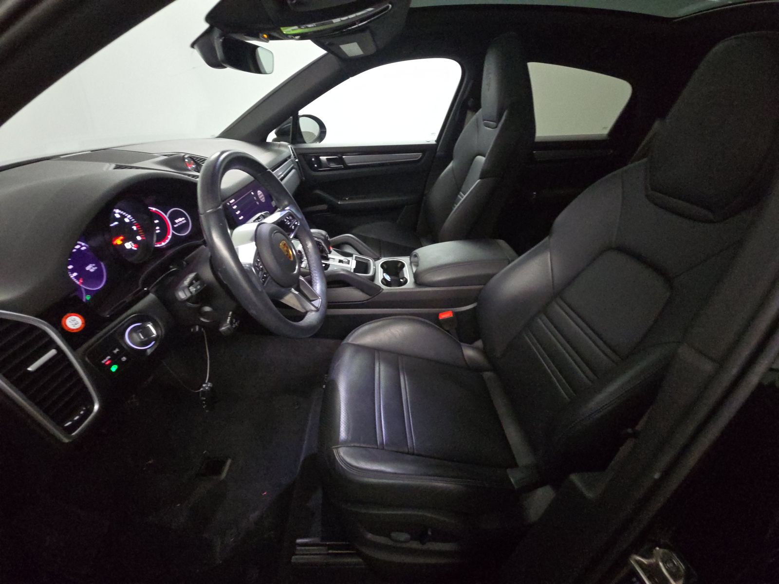 2023 Porsche Cayenne Platinum Edition AWD