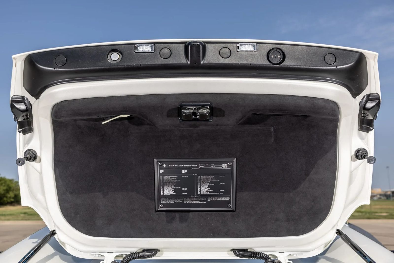 2021 Ferrari 812 GTS RWD