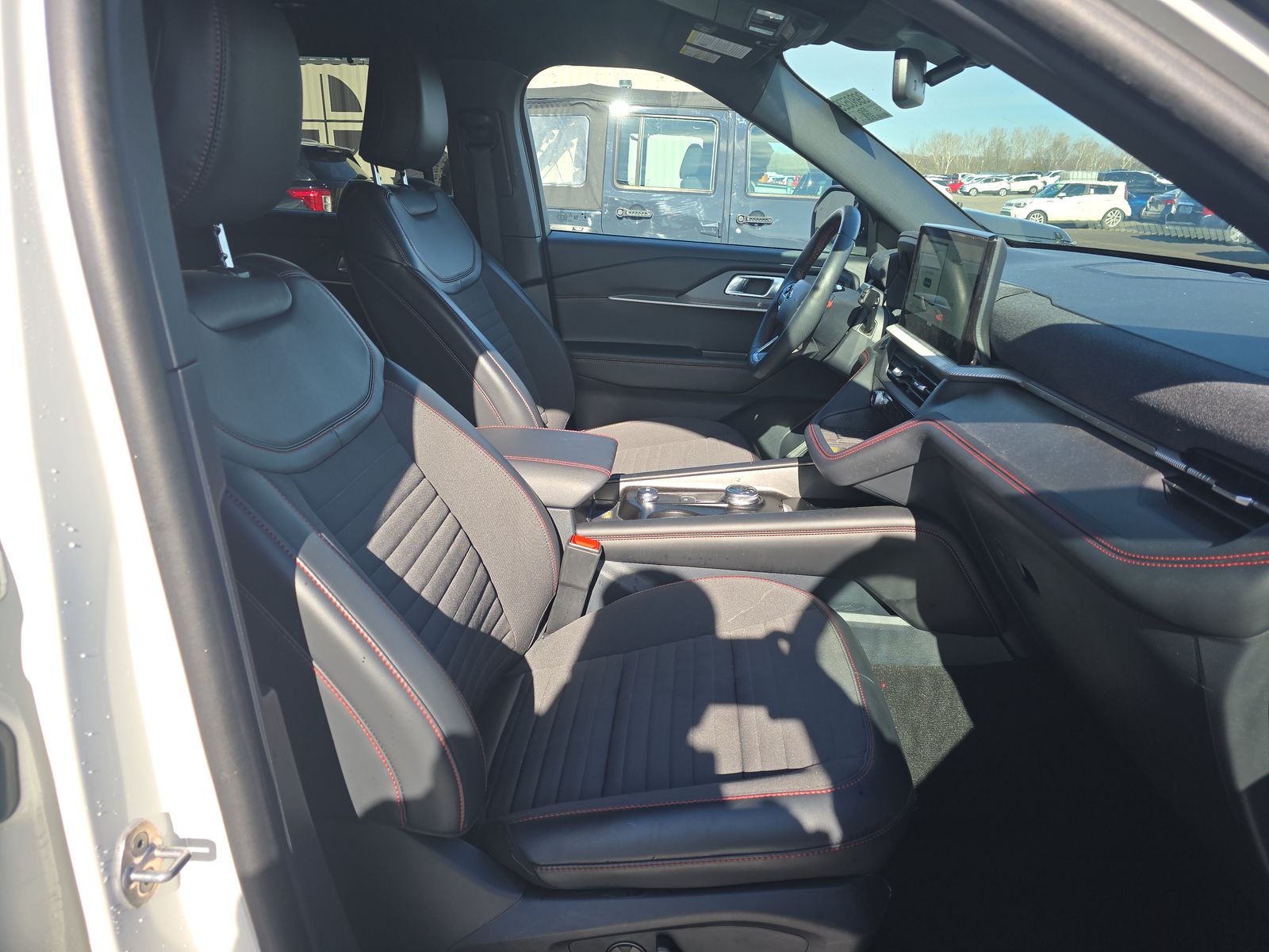 2025 Ford Explorer ST-Line AWD