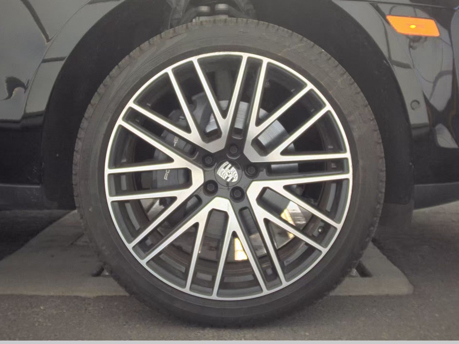 2024 Porsche Macan Base AWD