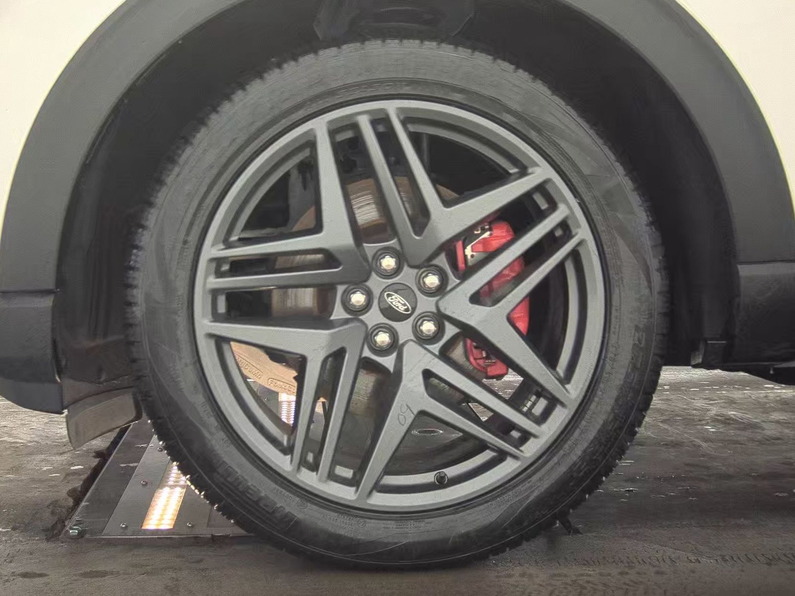 2025 Ford Explorer ST-Line AWD