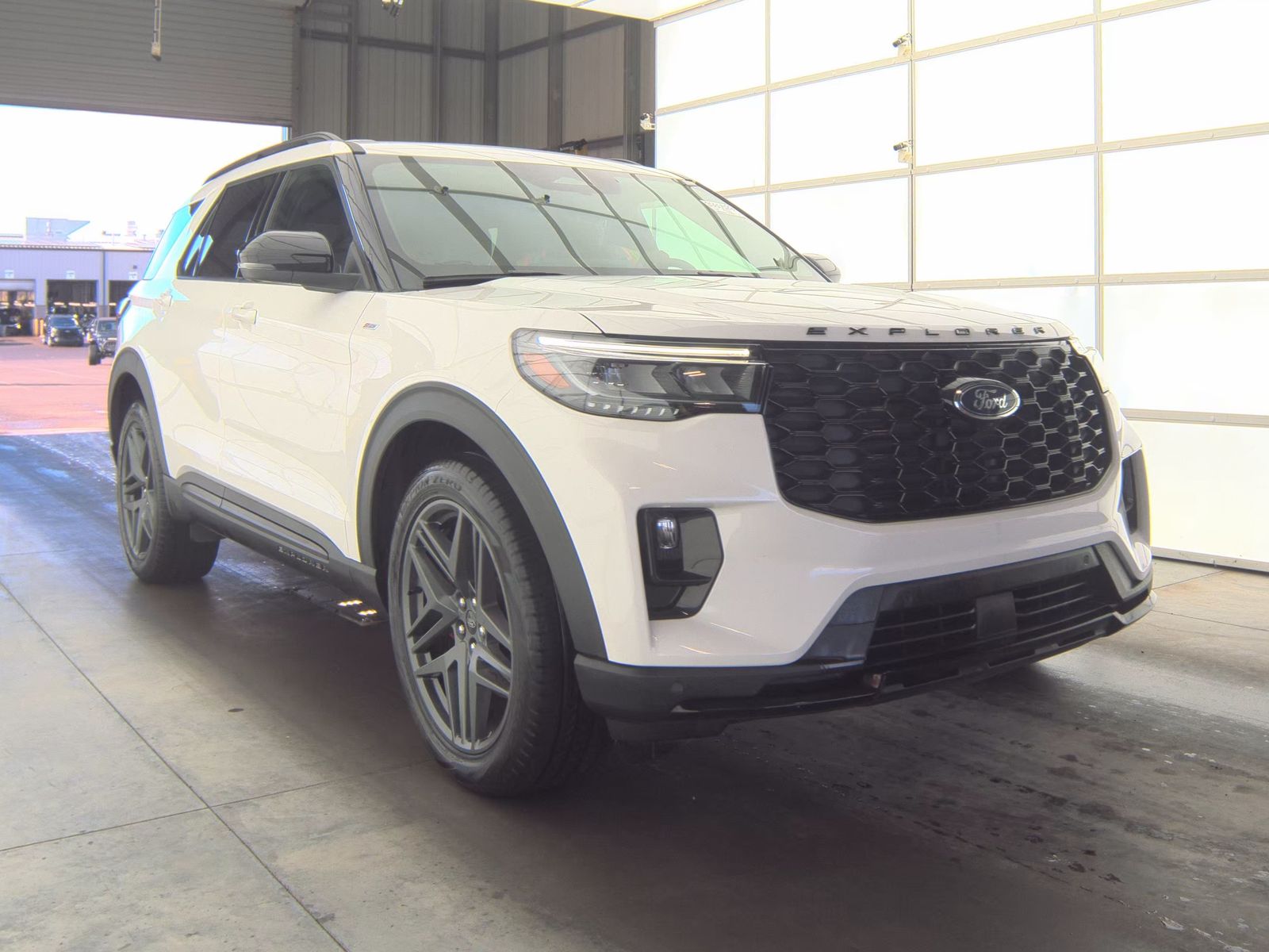 2025 Ford Explorer ST-Line AWD