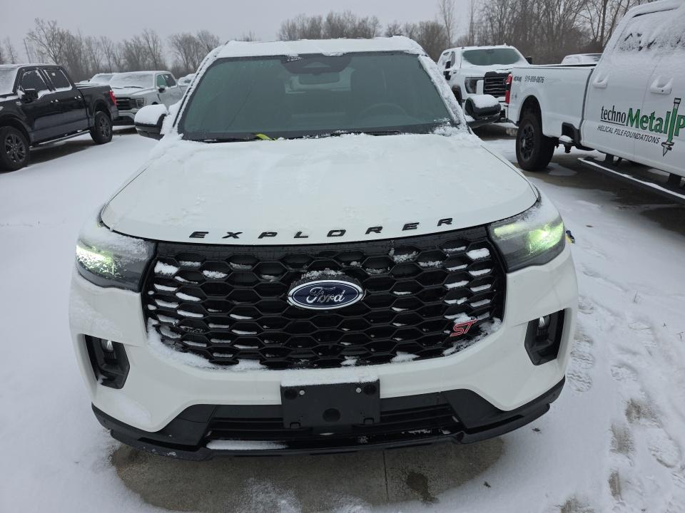 2025 Ford Explorer ST AWD
