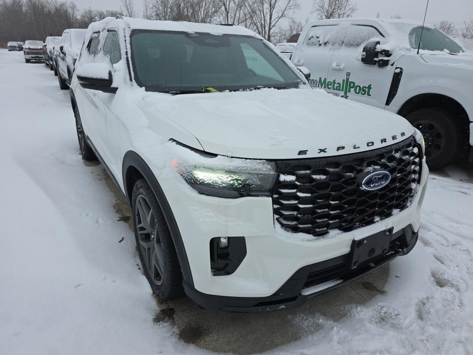 2025 Ford Explorer ST AWD