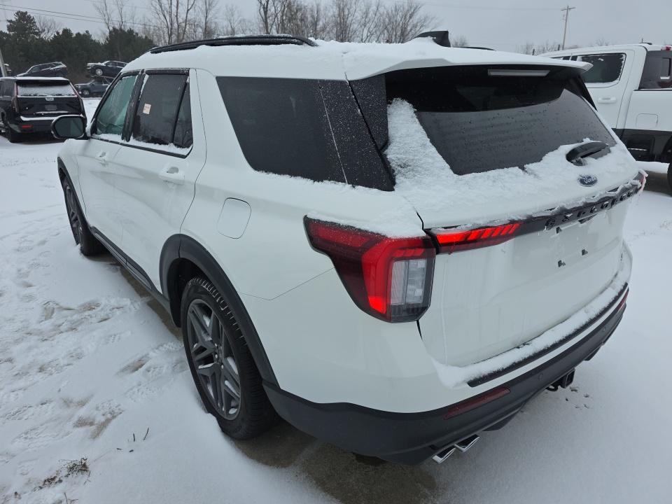 2025 Ford Explorer ST AWD