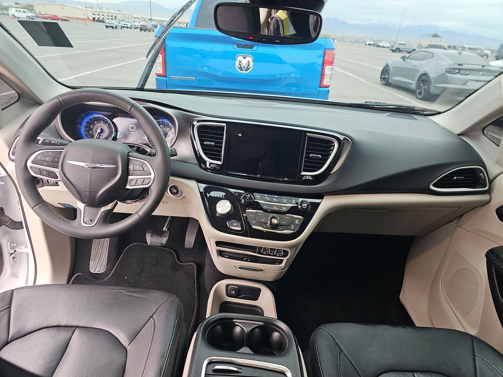 2022 Chrysler Pacifica Touring L FWD