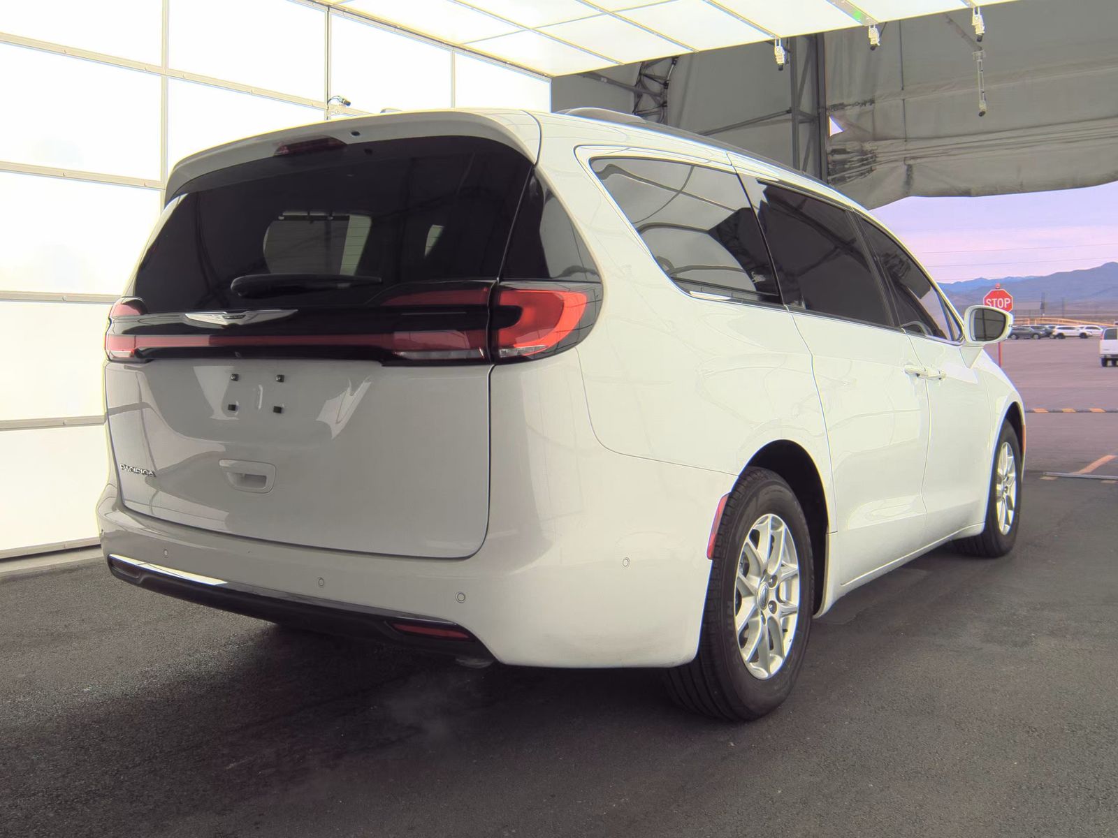 2022 Chrysler Pacifica Touring L FWD