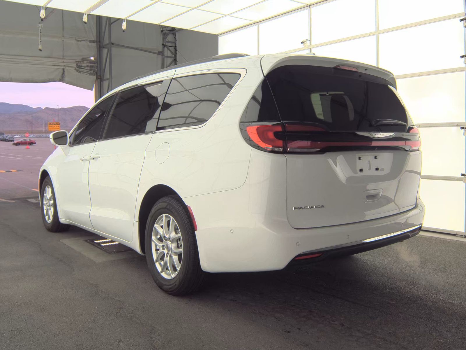 2022 Chrysler Pacifica Touring L FWD