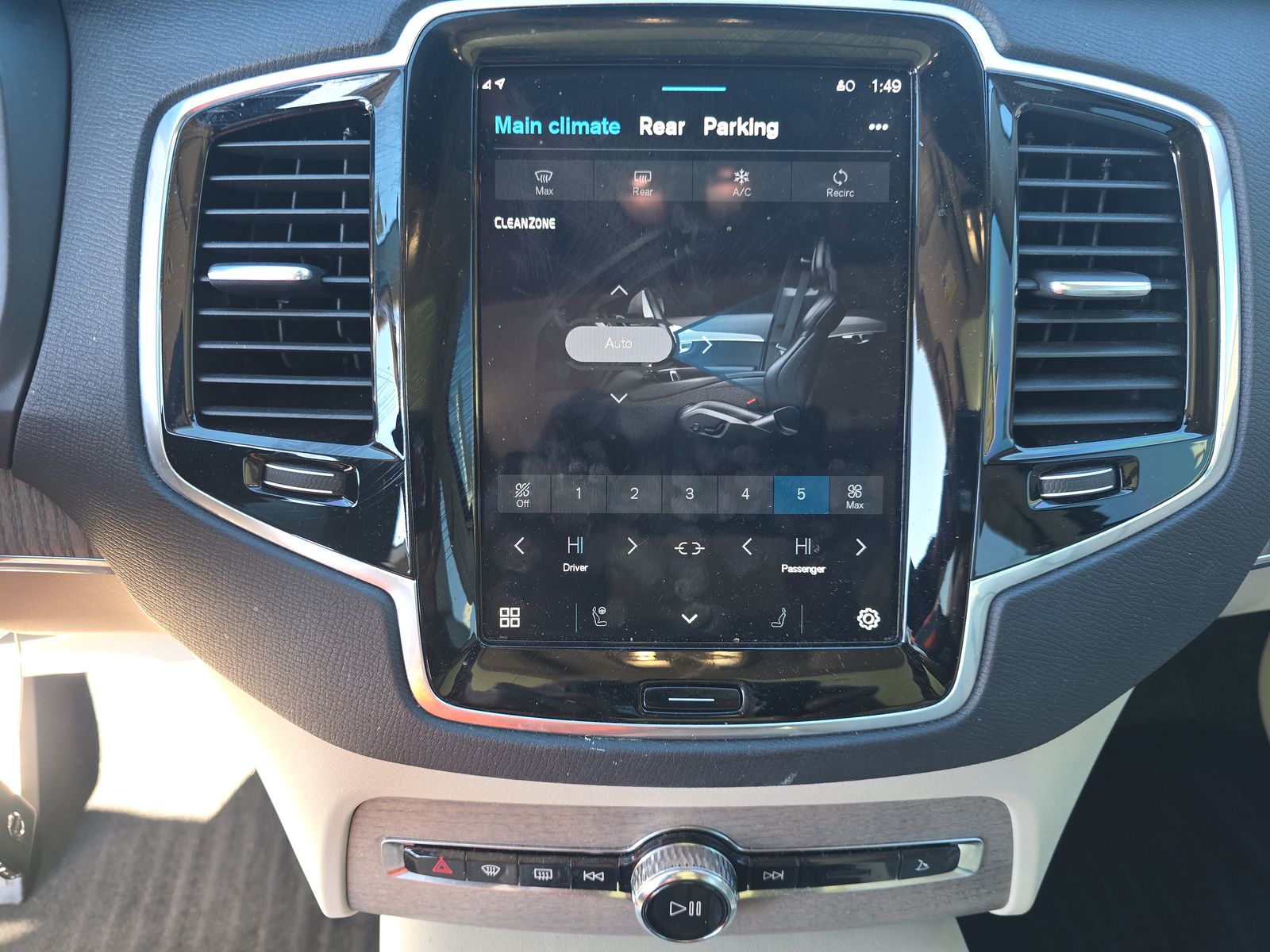 2024 Volvo XC90 B6 Plus AWD