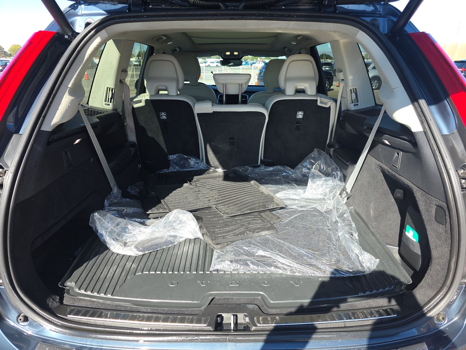 2024 Volvo XC90 B6 Plus AWD