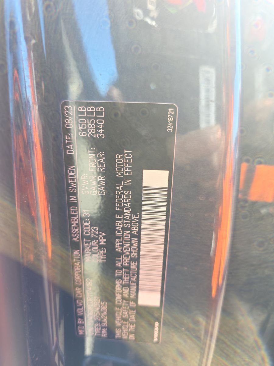 2024 Volvo XC90 B6 Plus AWD