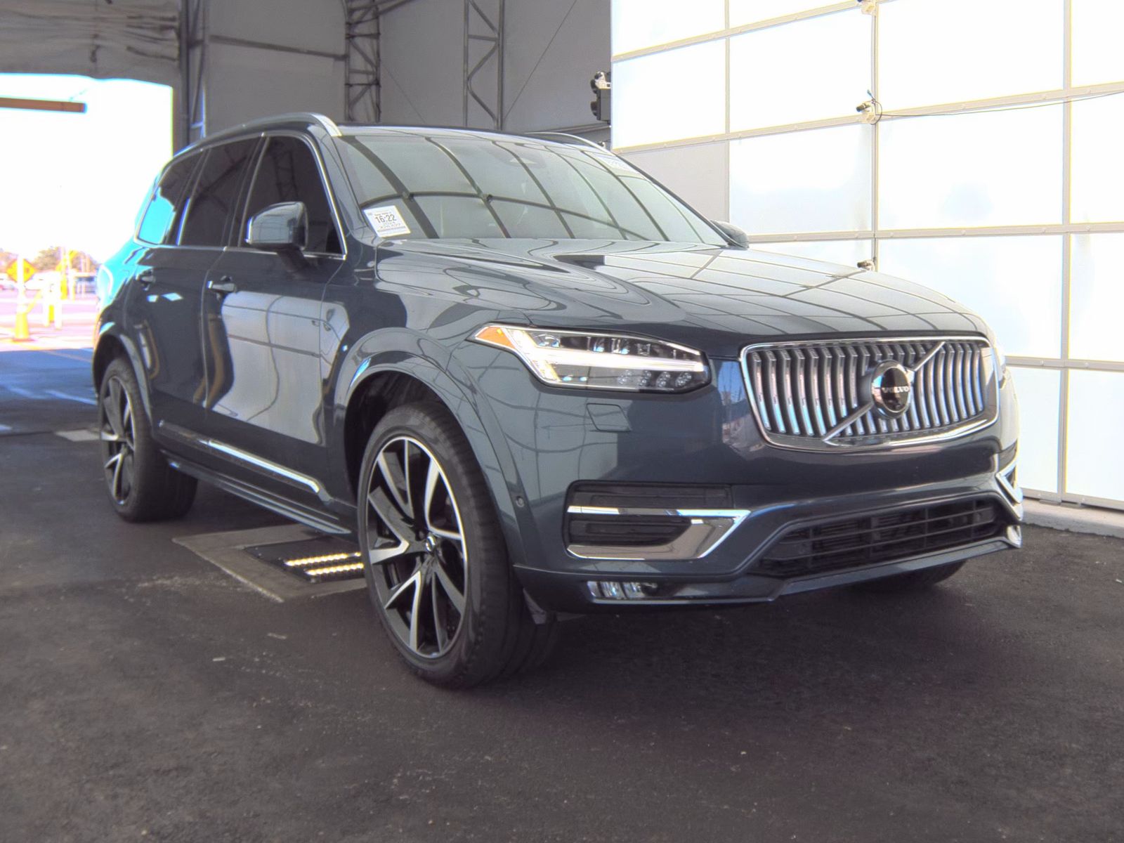 2024 Volvo XC90 B6 Plus AWD