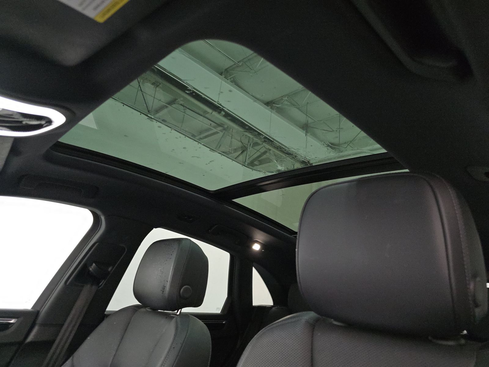 2022 Porsche Macan Base AWD