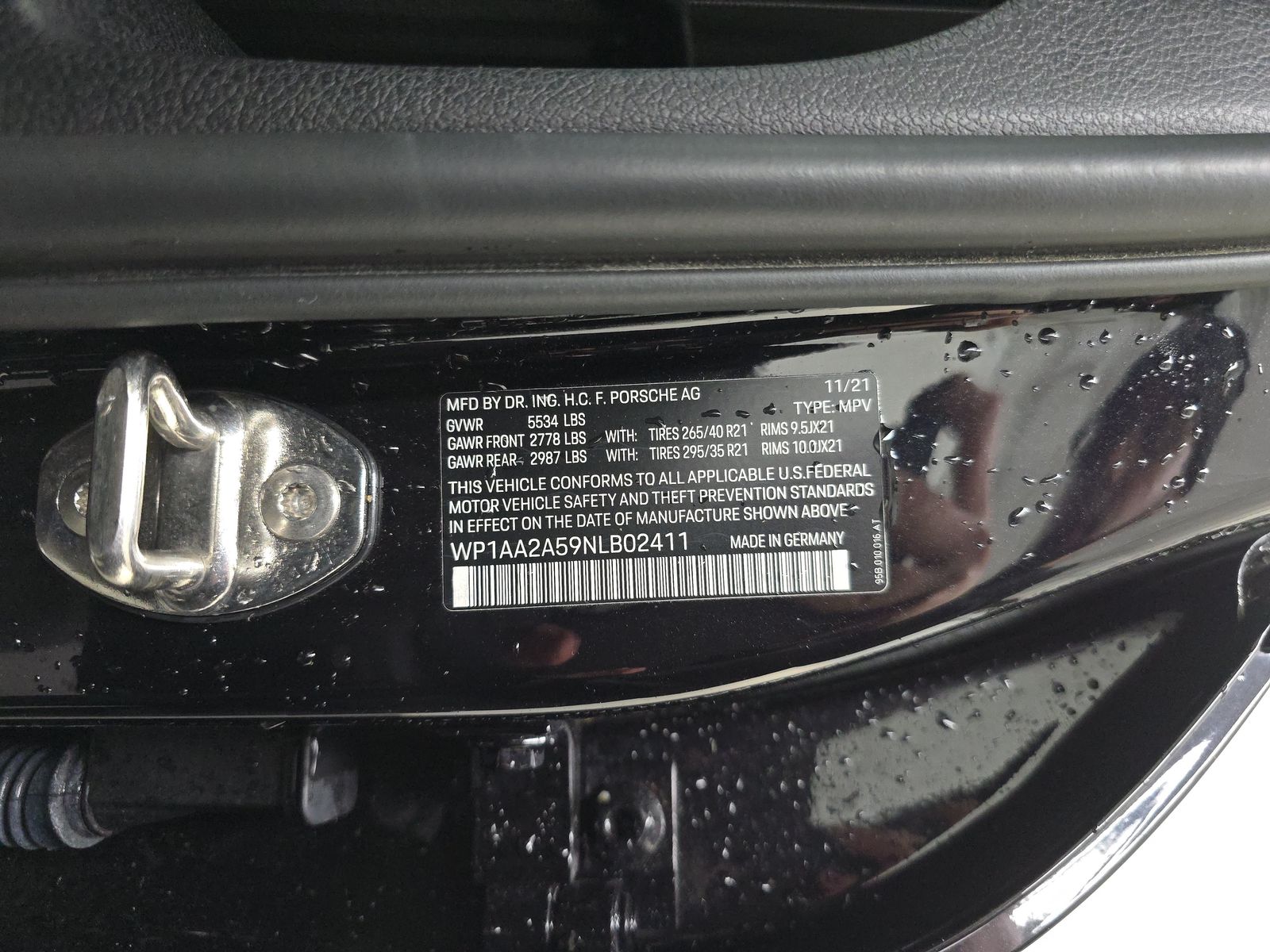 2022 Porsche Macan Base AWD