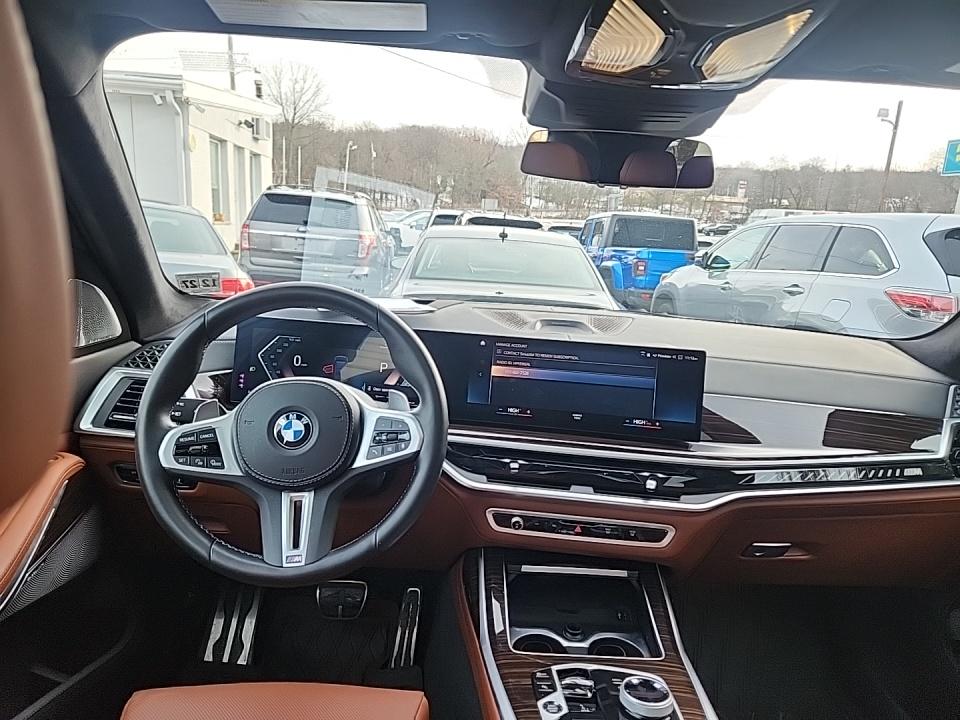 2023 BMW X7 M60i AWD