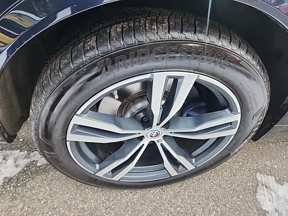 2023 BMW X7 M60i AWD