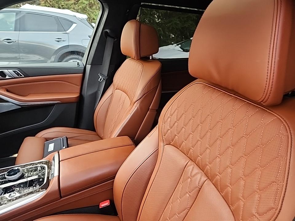 2023 BMW X7 M60i AWD